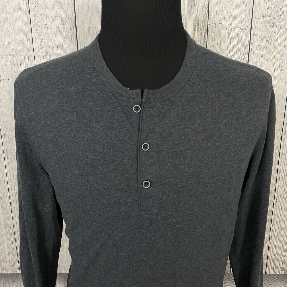 UNTUCKit Men’s Long Sleeve Henley Shirt in Charcoal Gray